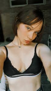 Photo posted by Artemisa 📖 (@melaniemariamagdalena)