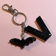 Custom Letter Keychain Black Resin Keychain Epoxy Resin Etsy In 2021 Keychain Diy Resin Art Resin Crafts