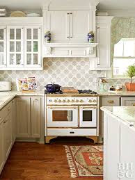 This Colorful Home Is Full Of Fabulous Flea Market Finds Country Kitchen Designs Country Kitchen Vintage Kitchen