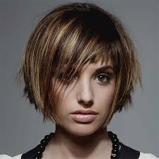 Cela, permettra d'obtenir une coupe harmonieuse avec. Coiffure Avec Frange Legere Beaux D