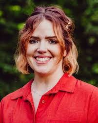 Katie Meek's Instagram, Twitter & Facebook