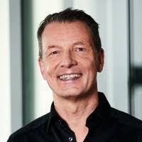 Dan Grimm's Instagram, Twitter & Facebook