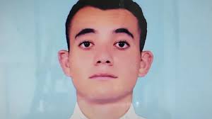 Con máximos honores, despiden a teniente de fragata que murió en accidente  aéreo