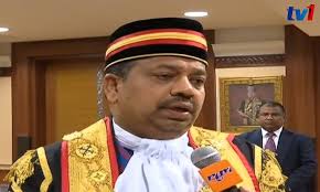 Seperti telur di hujung tanduk b. Haji Elly A Twitter Inilah Kaduk Naik Junjung Sila Google Maksud Peribahasa Ini