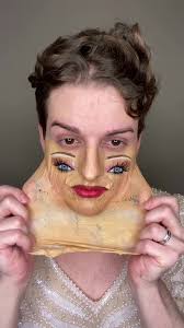 Tammy Faye Removing Her Makeup