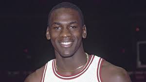 Rodman spielte in seinen frühen jahren auf der kleinen stürmerposition, bevor er zum powerstürmer wurde. Michael Jordan 190 000 Dollar Fur Seine Alten Turnschuhe Stern De