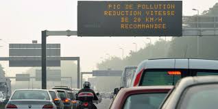 Grâce à cette vignette, les automobilistes pourront en fonction de la couleur du certificat et des règles prises par les maires de : Heat Wave And Pollution The Differentiated Traffic Set Up Thursday In Marseille Strasbourg Or Grenoble Teller Report