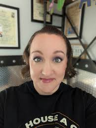 Looks better with the green under it.