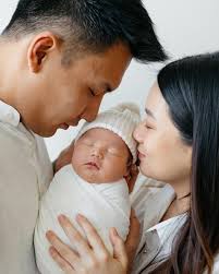 Potret Avery Anak Stella Cornelia dan Fendy Chow yang Baru Lahir, Cute  Kebangetan!