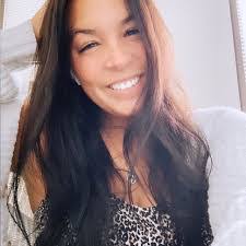 Amanda Lundberg's Instagram, Twitter & Facebook