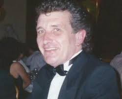 Does anyone, in 2019, remember Jim Reeves? Pictured below: is Smyth with  Reeves, the great country/pop singer of the 1950s and '60s. Picture (very  poor qualify, I admit) was taken at the