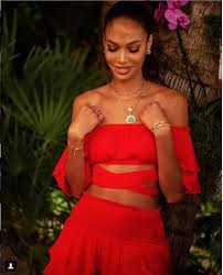 بالصور عارضات الأزياء الأعلى أجرا Joan Smalls Joan Model
