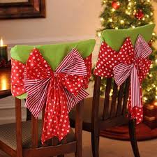 Get into the holiday spirit with these decorating ideas! 35 Festive Holiday Chair Decorations