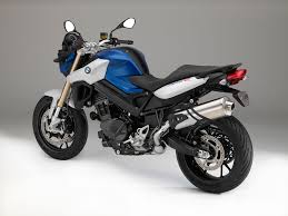Einfach im handling, mit vielen sitzbankvarianten und auch mit leistungsreduzierung erhältlich, bietet sie dir unkomplizierte fahrfreude. 2016 Bmw F800r Review