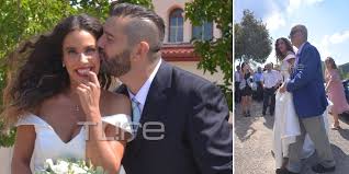 Μία από τις πιο όμορφες ημέρες της ζωής της έζησε χθες η κατερίνα στικούδη που παντρεύτηκε με μάλιστα έκανε και το πρώτο της post μετά τον γάμο της φορώντας το νυφικό της και χορεύοντας στη. H Katerina Stikoydh Pantreythke Kai Einai H Pio Omorfh Nyfh Poy Exoyme Dei Diaforetiko