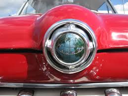 De wir haben die weltkugel geknuddelt und wo immer unsere finger aufkamen, da wollten showing page 1. Datei Ford Taunus Weltkugel Jpg Wikipedia