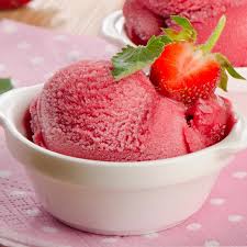 Une glace maison faite en 5 mn, avec 2 ingrédients, et sans sorbetière ? Sorbet A La Fraise Sans Sorbetiere Recette De Sorbet A La Fraise Sans Sorbetiere Marmiton