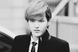 아이돌 그룹 '엑소'의 전 멤버 크리스(30·중국명 우이판·吳亦凡)가 강간죄로 중국 공안에 체포됐다. ì—'ì†Œ í¬ë¦¬ìŠ¤ ìš°ì´íŒ ë¯¸ì„±ë…„ìž ì„±í­í–‰ ì˜í˜¹ ì „ë©´ë¶€ì¸ ë…¼ëž€ ì •ë¦¬ ì¸ìŠ¤íƒ€ ì›¨ì´ë³´ ì‚¬í˜•ì—¬ë¶€