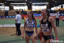 Die weltmeisterin von der lg kurpfalz kämpft immer noch etwas mit anlaufproblemen und hat bisher 6,68 meter stehen. Endlich Am Ziel Corinna Schwab Fahrt Zu Olympia Nach Tokio Onetz