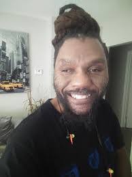 Derick Wright's Instagram, Twitter & Facebook