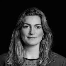 Jeanne Sutter's Instagram, Twitter & Facebook