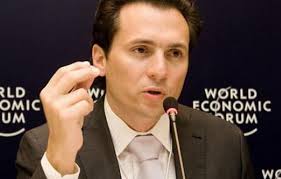 Madre, hermanos, esposa y secretario de Lozoya buscan amparo