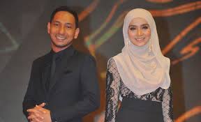 Check spelling or type a new query. Gaya Selebriti Di Karpet Merah Anugerah Skrin 2017