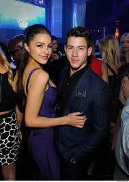 He has in the past been speculated by the media to be gay, most especially unfortunately, nick jonas has not been blessed with height as he measures just 5 feet 7 inches (1.7. Nick Jonas Height Weight Age Spouse Family Facts Biography