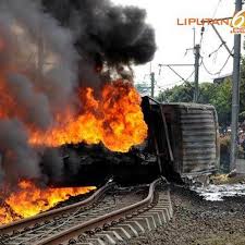 9 12 2013 Senyuman Sosok Misterius Di Tragedi Bintaro Ii News Liputan6 Com