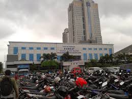 Dokumen tersebut adalah halaman informasi bukti kepemilikan kendaraan bermotor (bpkb) yang terletak di halaman satu dan dua, kemudian fotokopi surat tanda nomor kendaraan (stnk) yang lama, fotokopi stnk. Pengalaman Bayar Pajak Kendaraan Online Melalui E Samsat Tokopedia Irfan Hikmatiar Blog