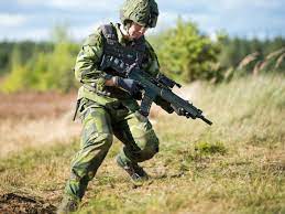 Gränsbevakningsväsendet som är underställt inrikesministeriet hör inte till försvarsmakten, men dess personal och utrustning kan via ett. Nya Eldhandvapen For Forsvarsmakten Kan Vara Ett Faktum Inom Fyra Fem Ar Semper Miles