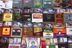 Kenaikan terbesar dikenakan pada jenis rokok sigaret putih mesin. Ilegal Bungkus Rokok