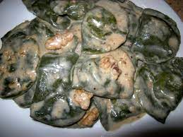 L'abbinamento ideale è con la pasta fresca ripiena di verdura. Salsa Di Noci Wikipedia