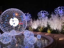 Radiant Warmth Of Family With Christmas Lights Fantastic Outdoor Chr Outdoor Christmas Lights Light Up Christmas Decorations Decorating With Christmas Lights