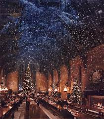 A harry potter obsessed family has recreated a bit of hogwarts in the dining room of their family home in shropshire. Christmas Dinner Inside Hogwarts Great Hall Popsugar Food