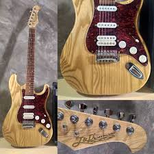 Jack and Danny brothers JD ST3 ARD stratocaster 🔥🙏Sold🙏🔥 Ciracas Salah  1 dari sedikit varian gitar dengan konstruksi kayu euro ash body yang  eksotis dan mengundang perhatian Harga : 😁😁😁 Wa :