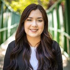 Kiana Morales's Instagram, Twitter & Facebook