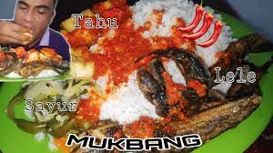 Enaknya lompong talas jamur jengkol balado. Mukbang Nasi Lele Balado Youtube