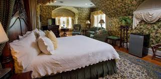 20 U S Hotels That Will Make You Think You Re In Europe Suite Hotel Spacious