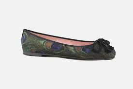 A former classical ballet dancer explains what ballet training actually involves. Pretty Ballerinas Rosario Peacock Print Ballet Pumps On La Botte Chantilly