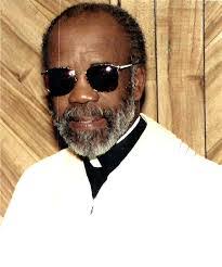 Douglas Keyes's Instagram, Twitter & Facebook