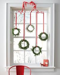 This christmas window decoration idea will never go out of style. 37 Cute Christmas Window Decorations Digsdigs