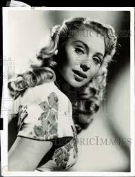 1954 Press Photo Actress Sandra Dorne stars