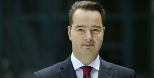 Com a conta blue terá acesso ao universo standard bank, ao seu cartão de débito e outros serviços que disponibilizamos para transaccionar o seu dinheiro onde e como quiser. Wegen Brexit Standard Chartered Erhalt Rating In Deutschland Finance Magazin