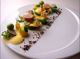 Visions Gourmandes Les Chefs S Exposent Visions Gourmandes L Art De Dresser Et Presenter Une Assiette Comme Un Food Presentation Food Plating Amazing Food
