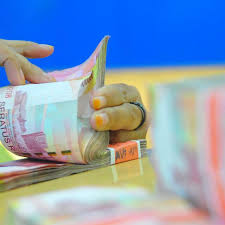 3 perbedaan umr dan gaji pokok. Daftar 9 Perusahaan Di Indonesia Yang Beri Gaji Besar Ke Pegawai Bisnis Liputan6 Com