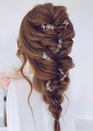 Chignon, code alte, trecce, semiraccolti; Acconciature Sposa 2021 Idee Per Capelli Lunghi E Corti Amica