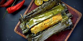 Teksturnya yang lembut berpadu dengan rasanya yang nikmat membuat lauk pauk ini banyak disukai masyarakat. 5 Resep Pepes Enak Untuk Lauk Spesial Idul Fitri Mulai Pepes Ikan Sampai Jamur Tiram Merdeka Com