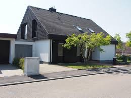 Auf ivd24 werden in bretten momentan 9 immobilien angeboten. Haus Zum Verkauf Fuchslochstrasse 13 75015 Bretten Ruit Bretten Mapio Net