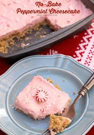 No Bake Peppermint Cheesecake I Dig Pinterest Recipe Peppermint Cheesecake Homemade Food Gifts Best Dessert Recipes